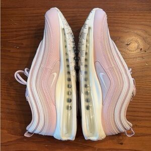 Sz 8.5 women’s Nike Air max 97